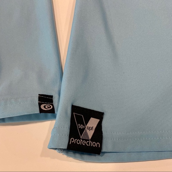 RipCurl long-sleeved fitted rashie 50+UPF stretchy - Picture 5 of 7